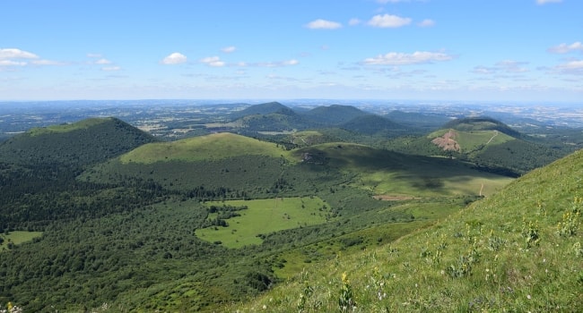 En route vers le Massif Central en camping-car_Parc Naturel Régional des Volcans d'Auvergne