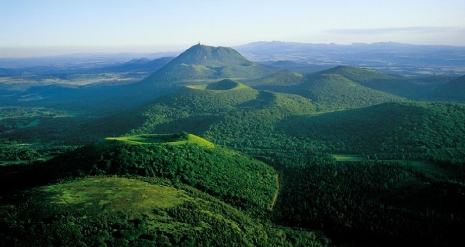 massif central volcan