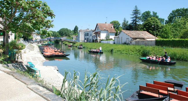 promenade_barque_marais_poitevin_camping_car 