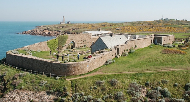 Le fort du Cap Levi en camping-car