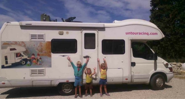 un-tour-a-cinq-voyage-famille-camping-car