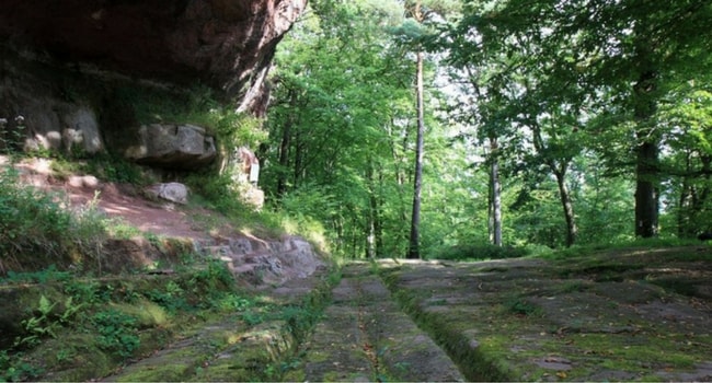 saut-du-rocher-prince-charles-vosges-camping-car