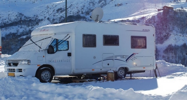 Camping-car a la neige