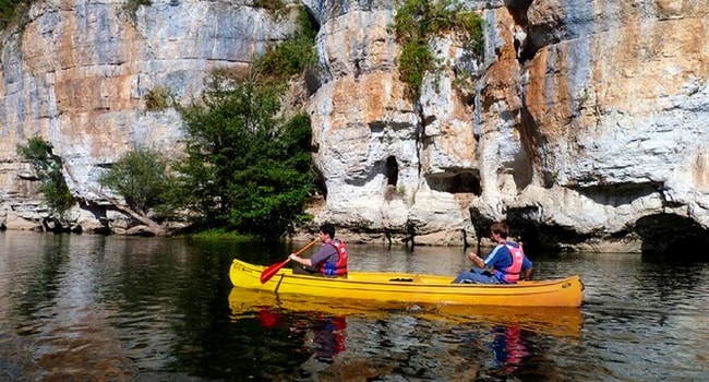 canoe-bouries