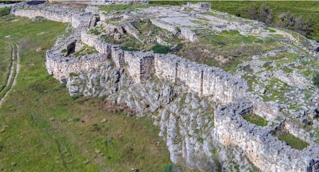 TIRYNTHE-Grèce en camping-car