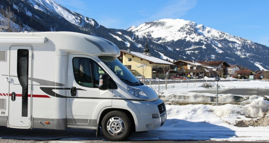 Séjour à la neige en camping car : les conseils indispensables à connaitre