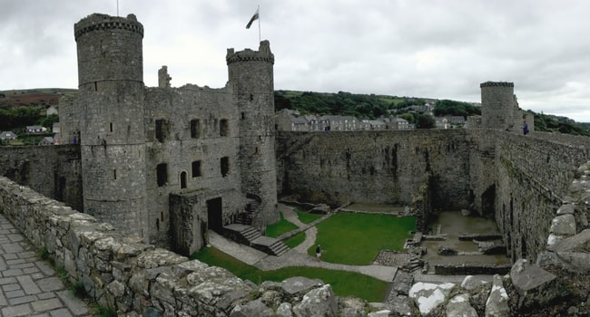 En route vers le Pays de Galles en camping-car_HARLECH