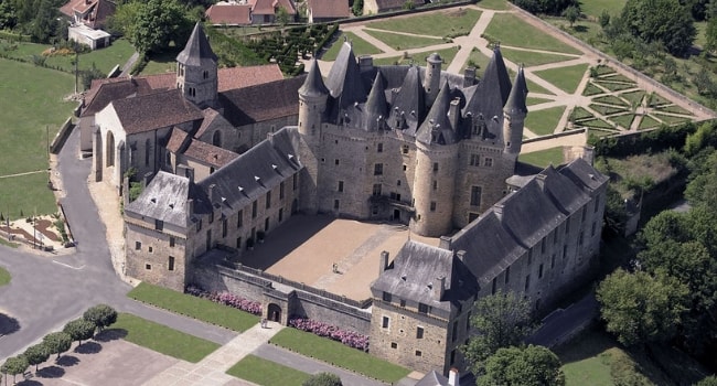 En route vers la Dordogne en camping-car_Château de Jumilhac