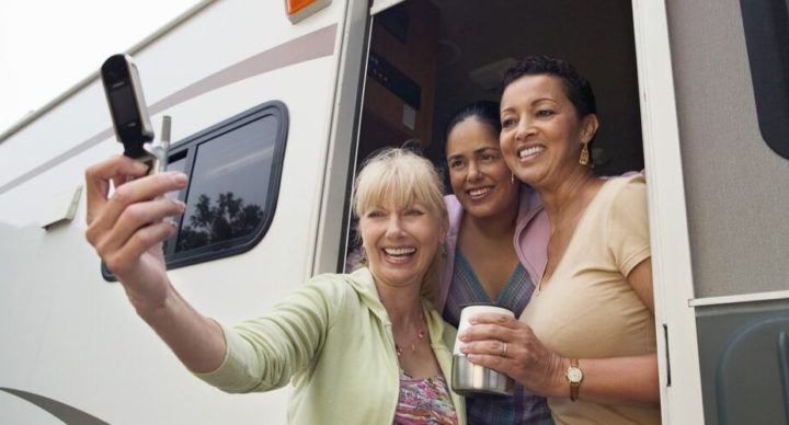 trouver des amis pour partir en vacances