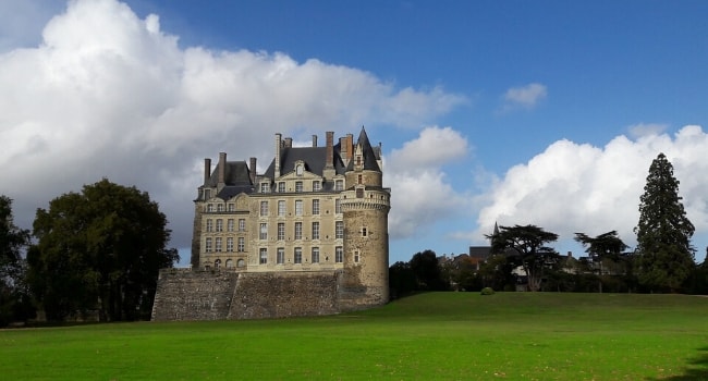 La route des châteaux hantés en camping-car_Le château de Brissac