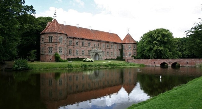 La route des châteaux hantés en camping-car_Le château de Voergaard