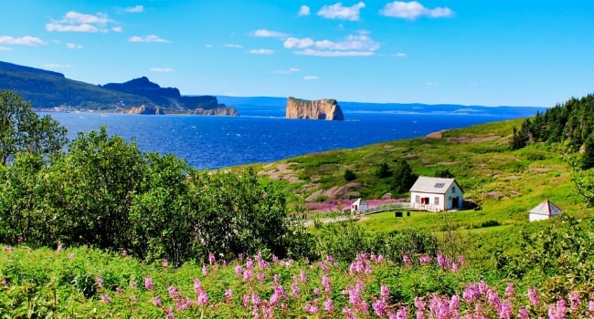 En route vers le Québec en camping-car Gaspésie Rocher percé