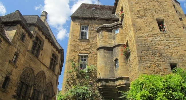 Partir-en-vacances-en-décembre-en-France_Dordogne-Sarlat-la-Canéda