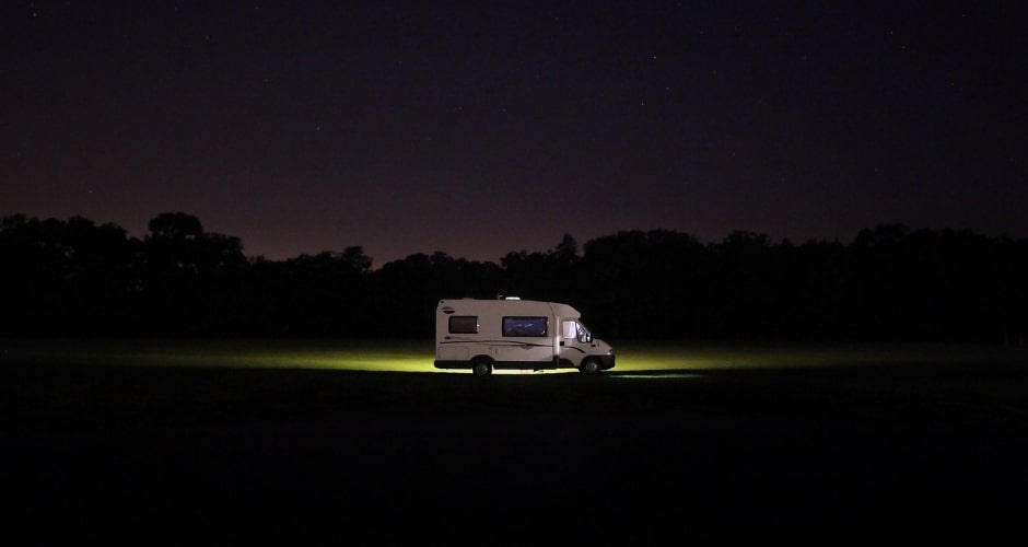 couvre-feu-en-camping-car-voyager-en-periode-de-couvre-feu