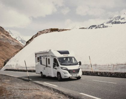 équipements-pour-rouler-sur-la-neige-en-camping-car