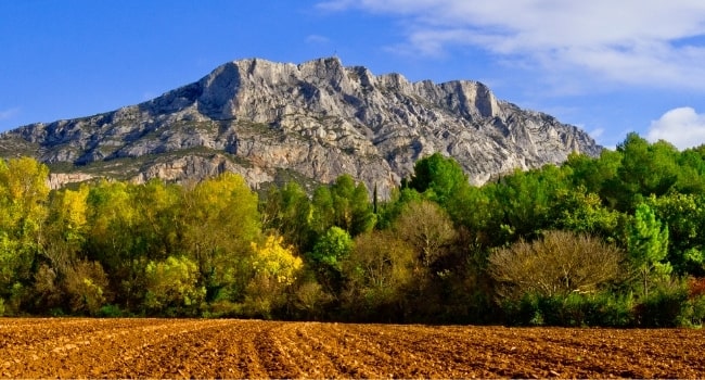 ou-partir-en-juin-en-france-pays-d-aix-montagne-sainte-victoire