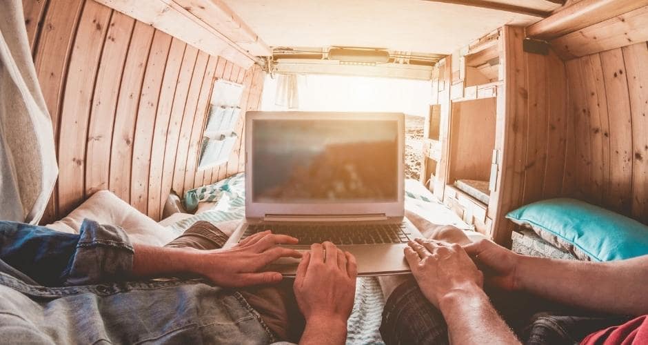 comment-avoir-internet-en-camping-car