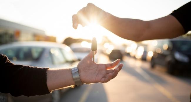 pourquoi-vendre-son-camping-car-par-un-mandataire-acteurs-du-secteur