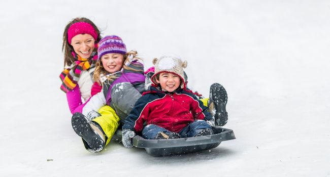 activités-famille-hiver-luge