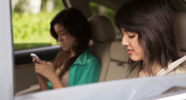 jeux-à-faire-en-voiture-avec-ados