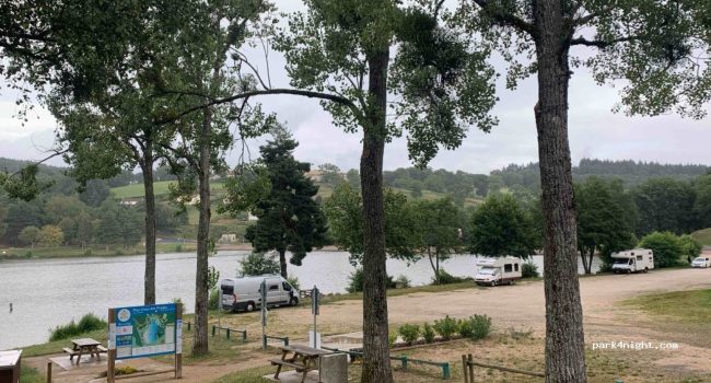 aire-camping-car-Saint-Rémy-sur-Durolle