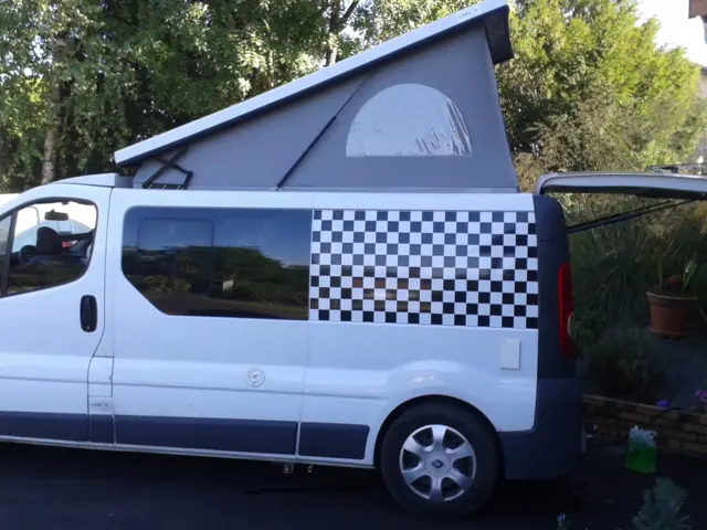 Van Renault Trafic – Sathonay-Camp