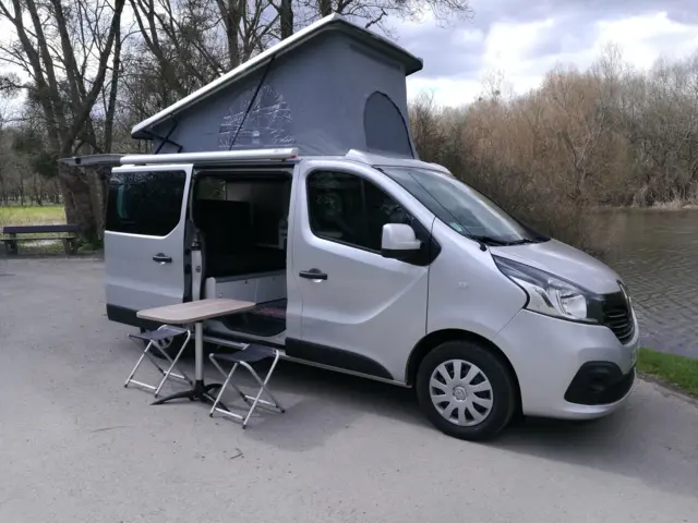 Van Hanroad Trafic Trek 42 – Rezé