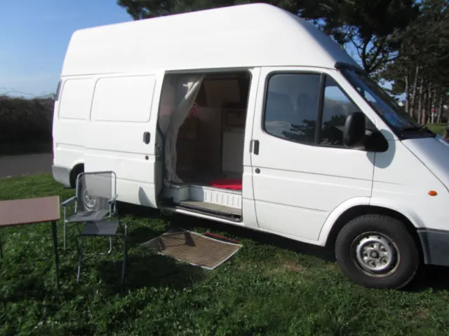 Van Autre Transit – Saint-Nazaire