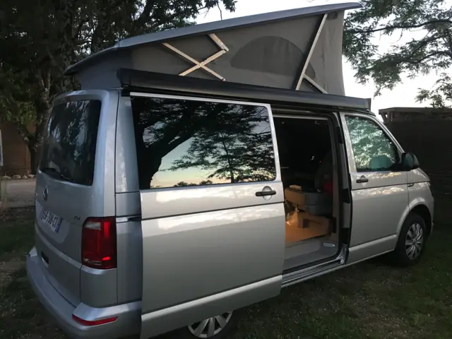 Van Volkswagen California Coast T6 – Tourves