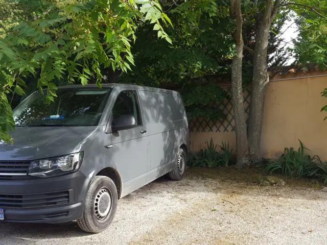 Van Transporteur T6 – Aix-en-Provence