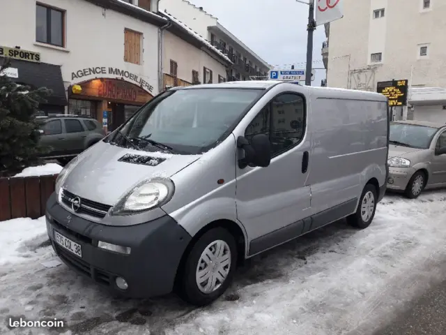 Van Autre Vivaro 150 Dti – Cognin