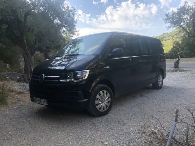 Van Caravelle T6 – Assat