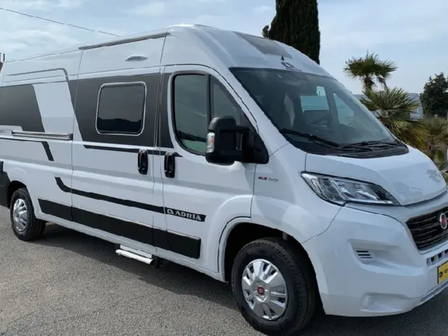 Fourgon Adria Twin 600 Spb Plus – ORAISON