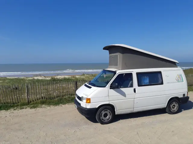 Van California T4 – Carcans