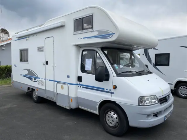 Capucine Adria Adriatik Coral 670 Sk – Questembert
