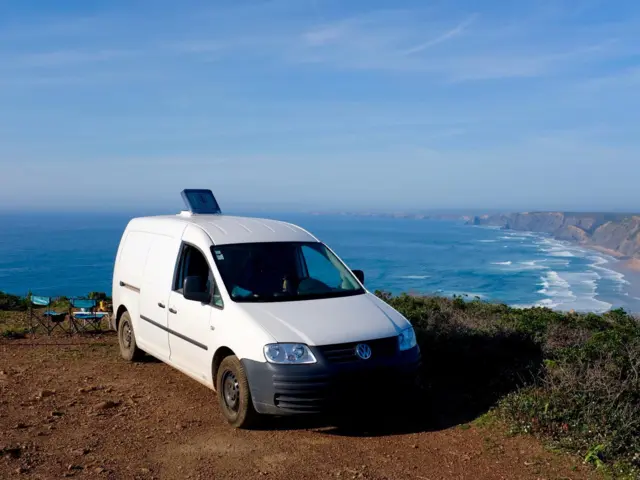Van Volkswagen Caddy Maxi – Faro