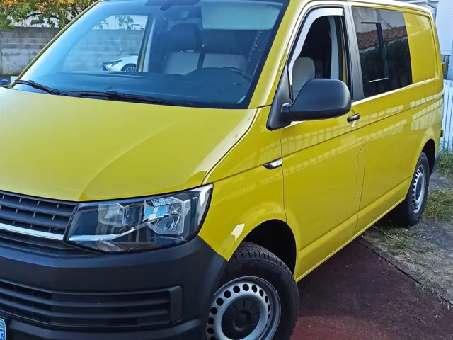 Van Volkswagen Transporter T6 – La Rochelle