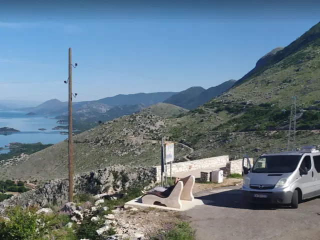 Van Vivaro Cabine Approfondie – Marseille