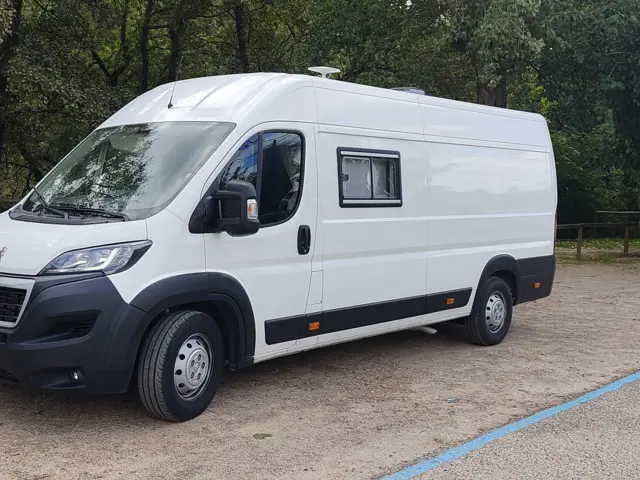 Fourgon Bravia Mobil Swan – Burguillos de Toledo