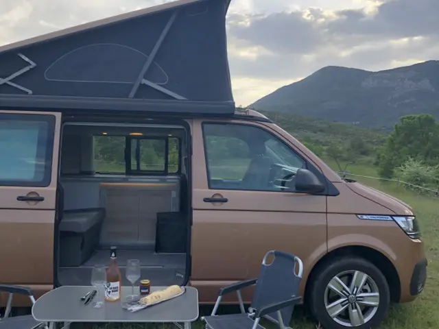 Van Volkswagen California Coast T6.1 – Lunel