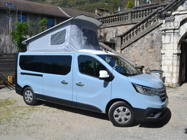 Van Caraben's Spaceclass Camper – La tronche
