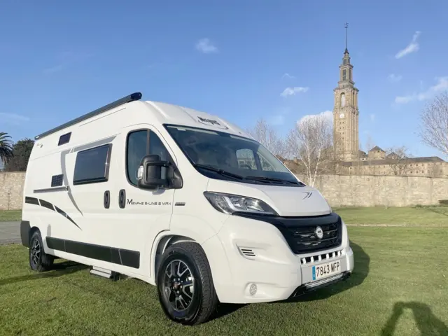 Fourgon Mc Louis Menfys Van 3 Maxxy – Gijón