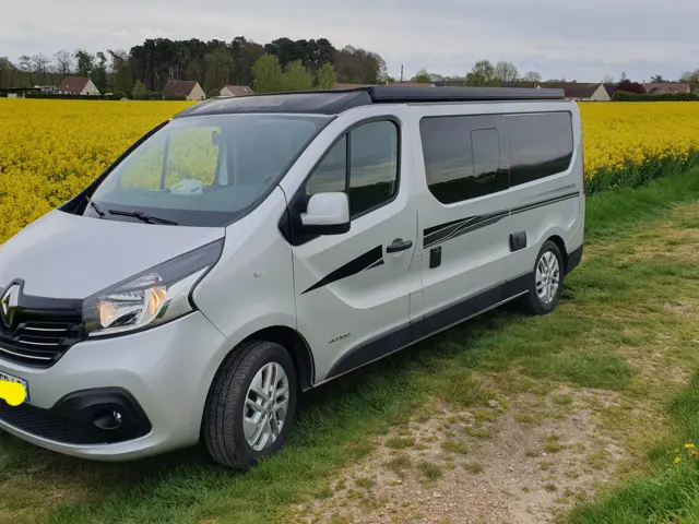 Van Font Vendome Trafic Autocamp 120 Cv – Saint-Sébastien-de-Morsent