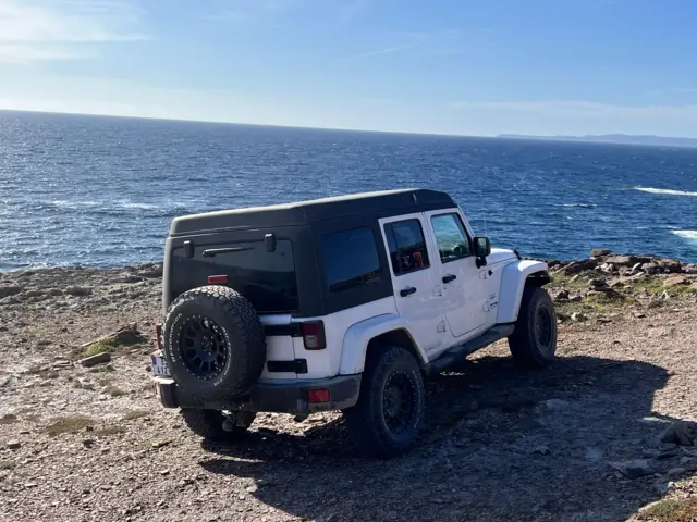 Van Jeep Wrangler Jku Sahara – Sausset-les-Pins