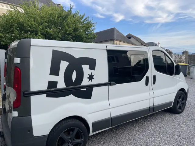 Van Trafic Trafic Ll Dci 115 L2 H1 – Bordes
