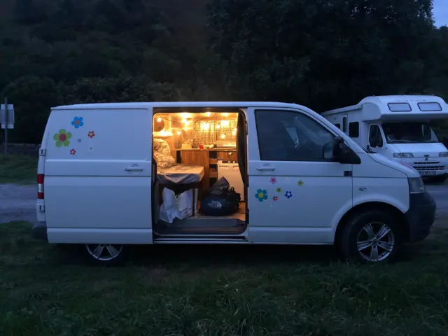Van Transporteur T5 – Pau