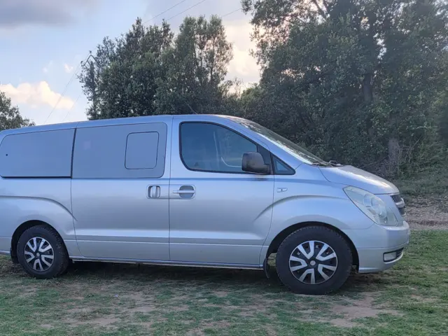 Van Autre Satellite – Nîmes