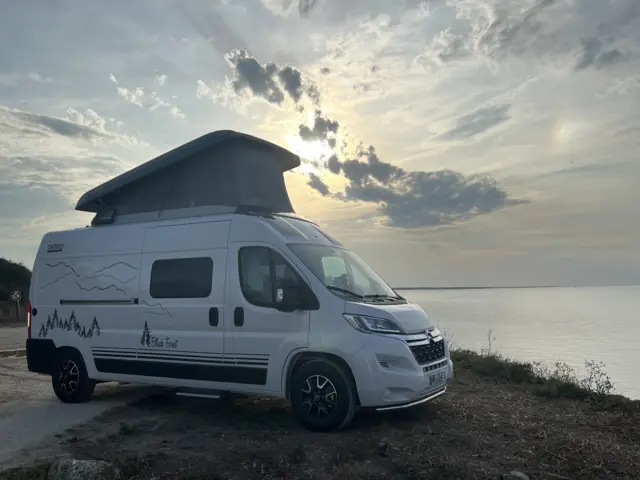 Van Burstner Campeo C600 Black Forest – Dompierre-sur-Mer