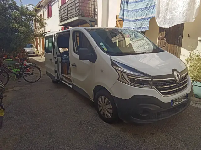 Van Autre Traffic – Marseille