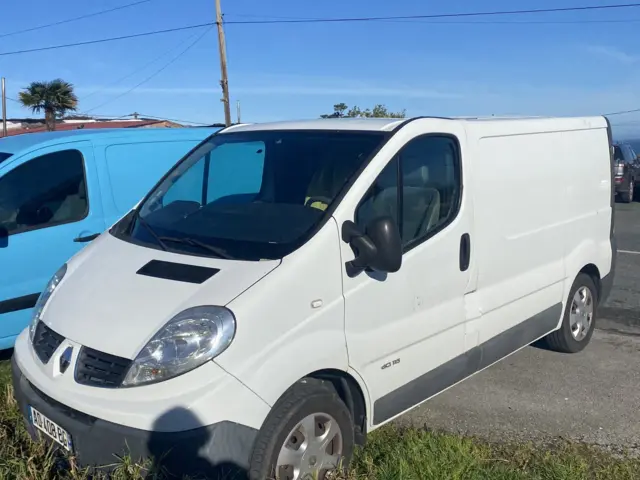 Van Trafic 2.0 Cdi – Biarritz